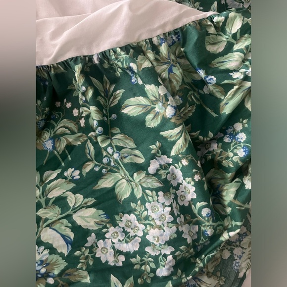 Vintage 90s Green Blue Bramble Berry Floral Laura Ashley Twin Dust Ruffle - Picture 4 of 7